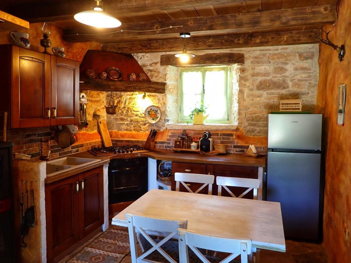 Cottage Al Merlo Olivo Buje Bagian luar foto
