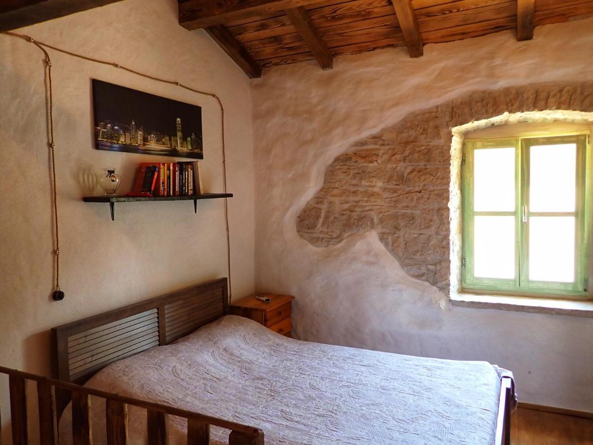 Cottage Al Merlo Olivo Buje Bagian luar foto