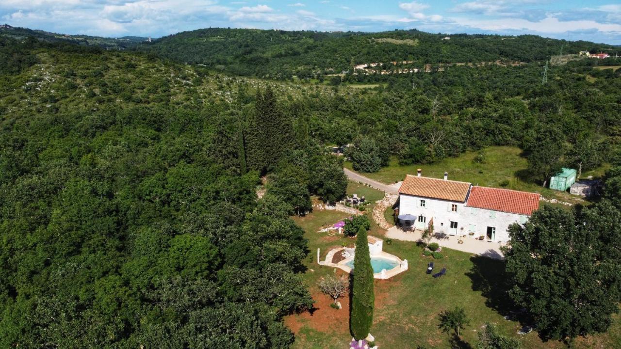 Cottage Al Merlo Olivo Buje Bagian luar foto