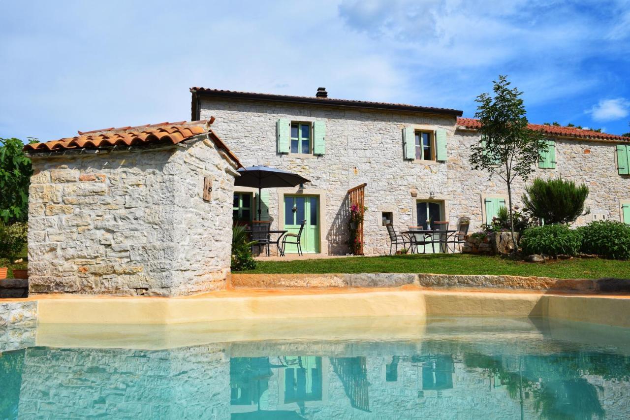 Cottage Al Merlo Olivo Buje Bagian luar foto