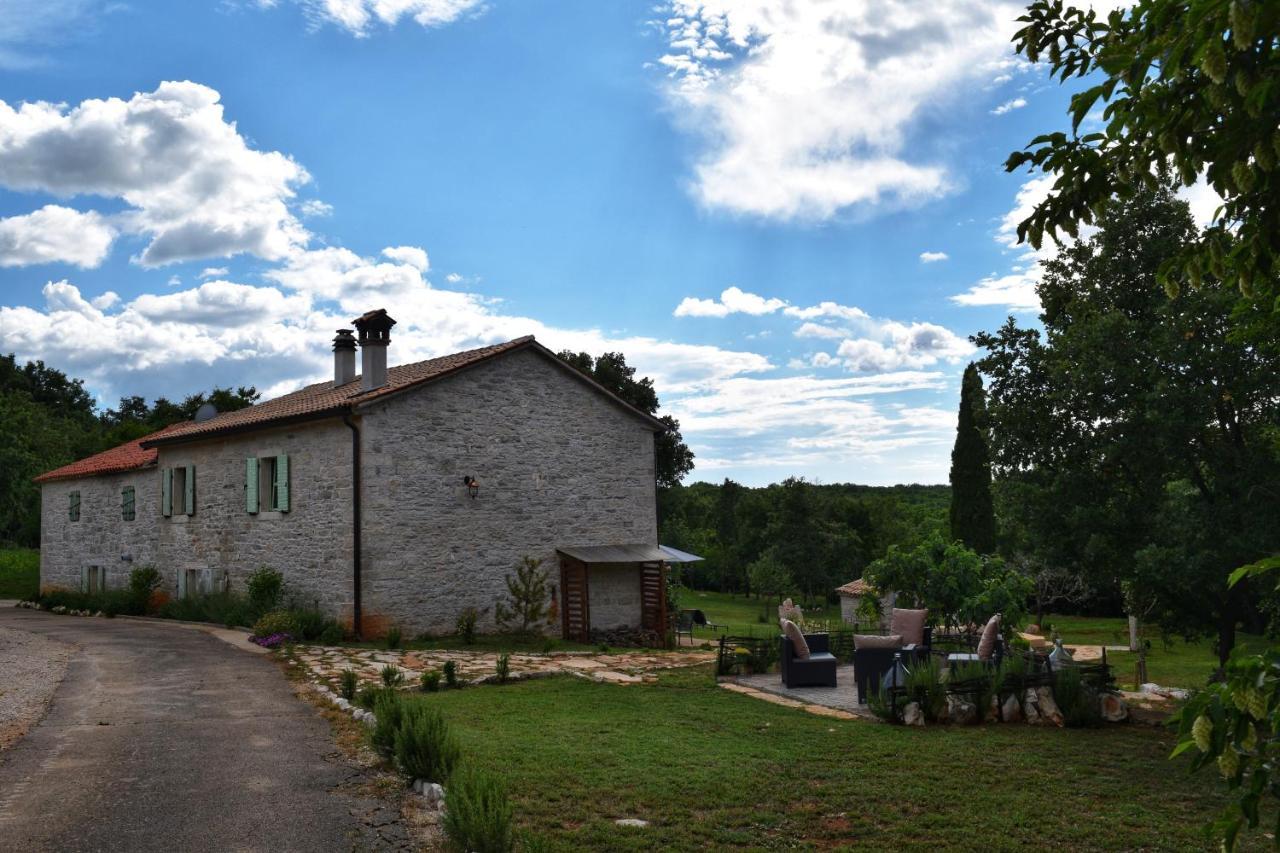 Cottage Al Merlo Olivo Buje Bagian luar foto